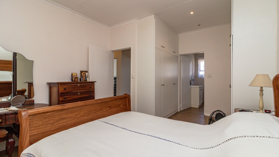 3 Bedroom Property for Sale in Chanteclair Western Cape